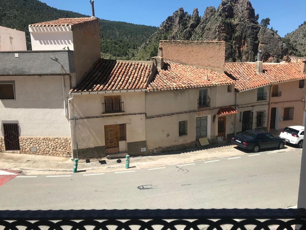 איינה Alojamientos Rurales Entre Rocas מראה חיצוני תמונה