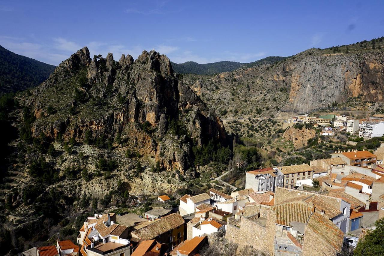 איינה Alojamientos Rurales Entre Rocas מראה חיצוני תמונה