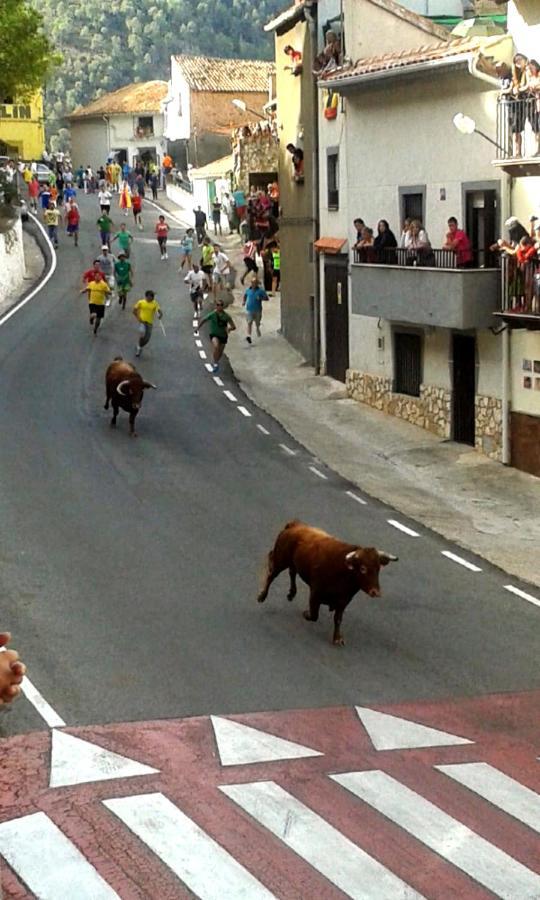 איינה Alojamientos Rurales Entre Rocas מראה חיצוני תמונה