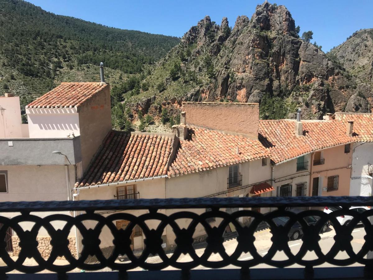 איינה Alojamientos Rurales Entre Rocas מראה חיצוני תמונה